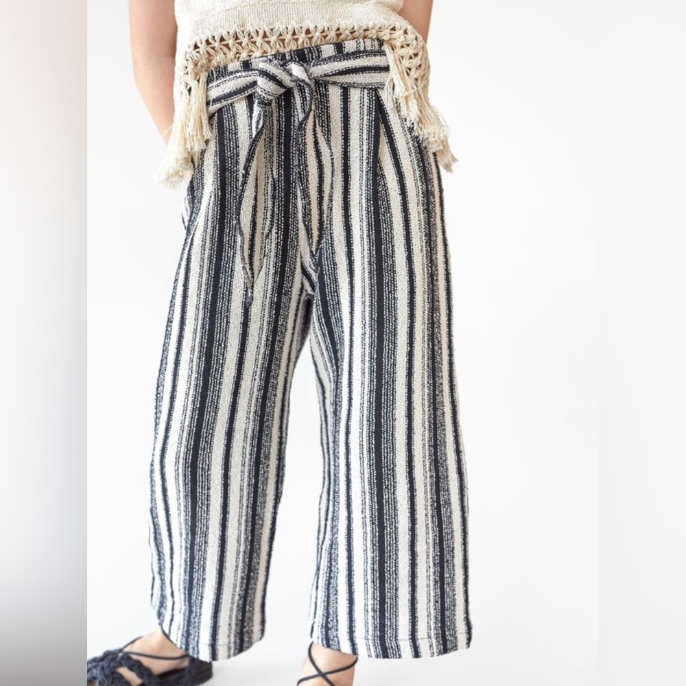 ZARA Crop Jogging Trousers Marine‎ Stripes